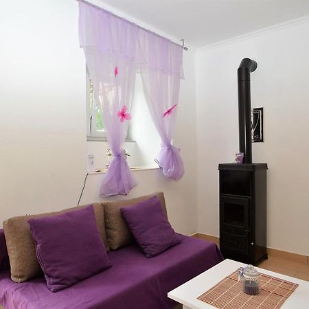 Apartment Hrasta Vrana  Екстериор снимка