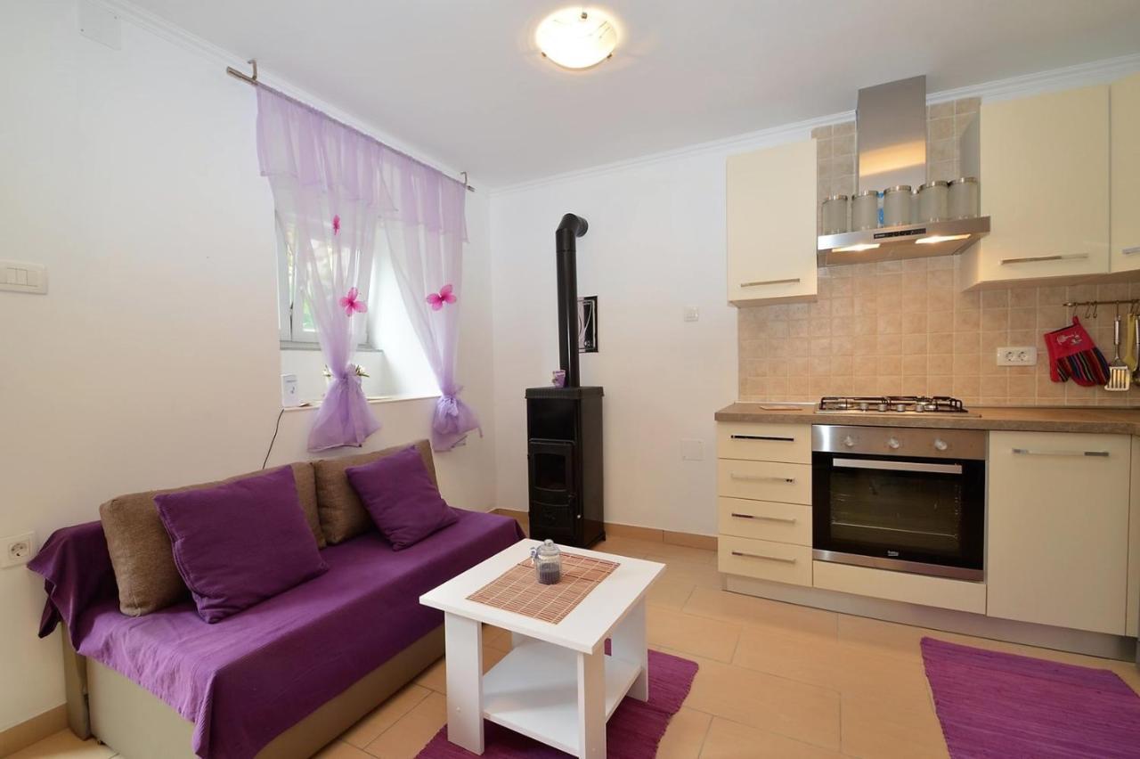 Apartment Hrasta Vrana  Екстериор снимка