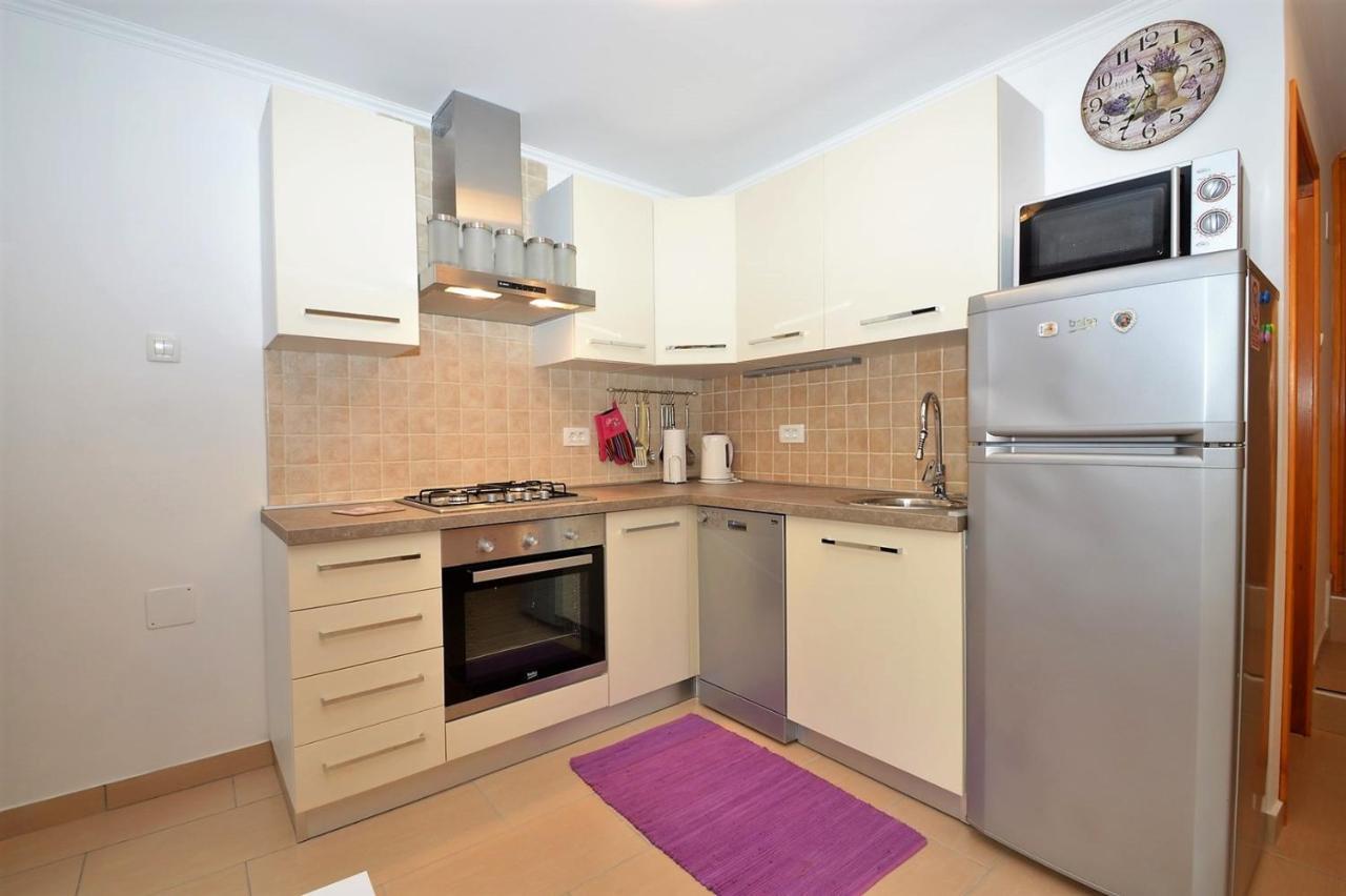 Apartment Hrasta Vrana  Екстериор снимка